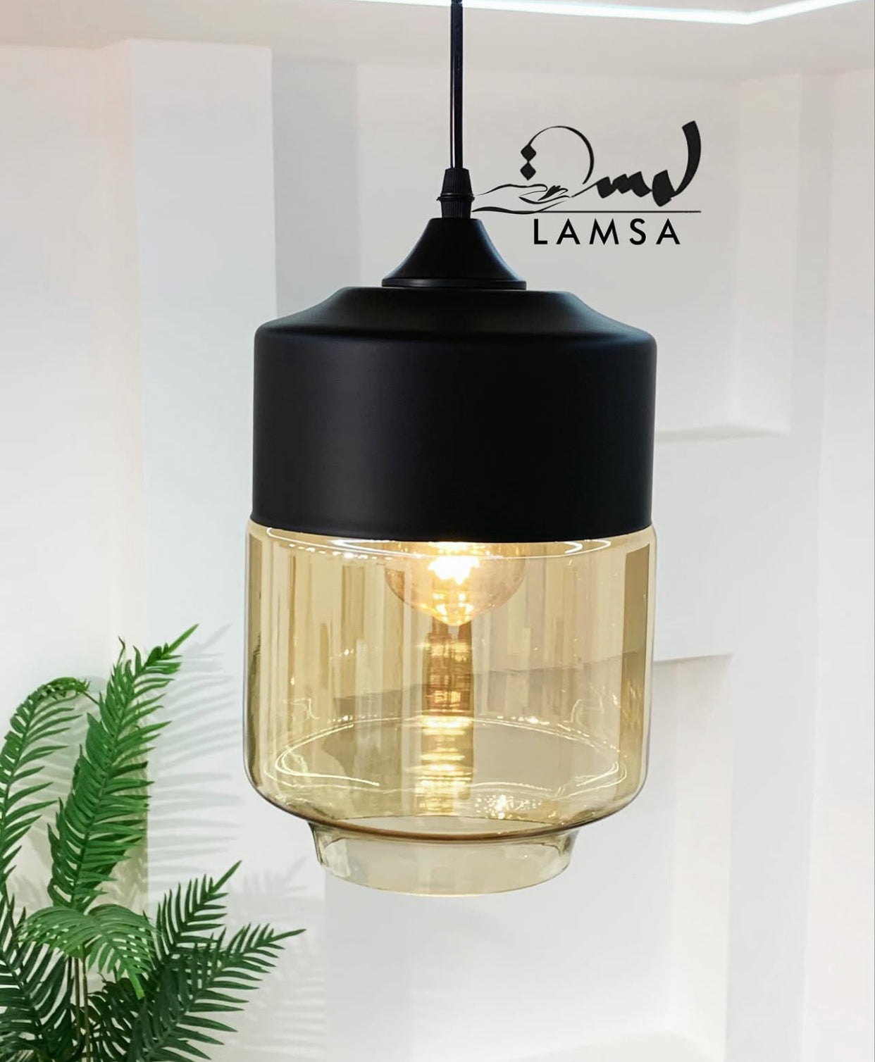 Lustre en Métal Noir et verre soufflé