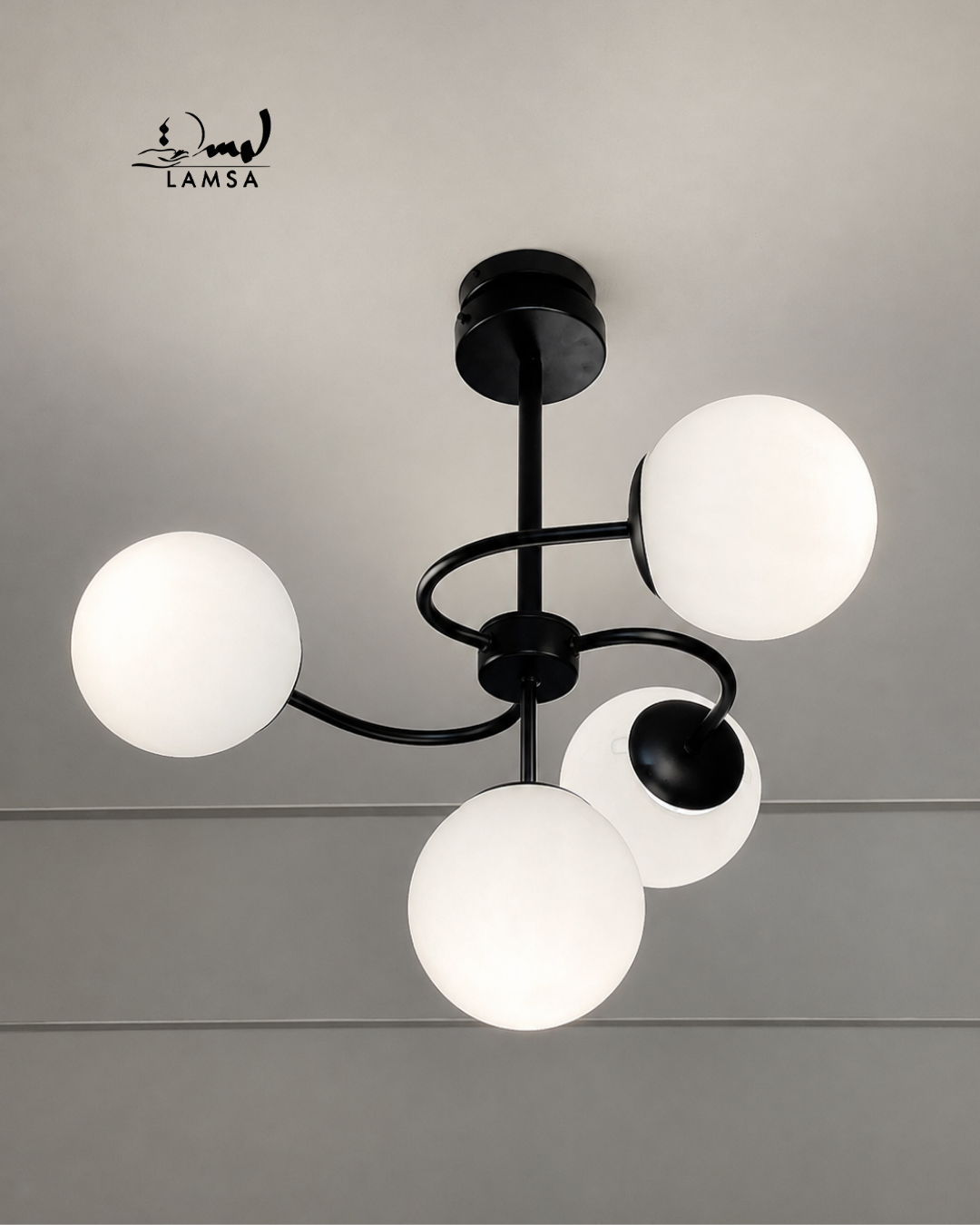 Lustre Chandelier "Doré"et "Noir" 4 abat-jour