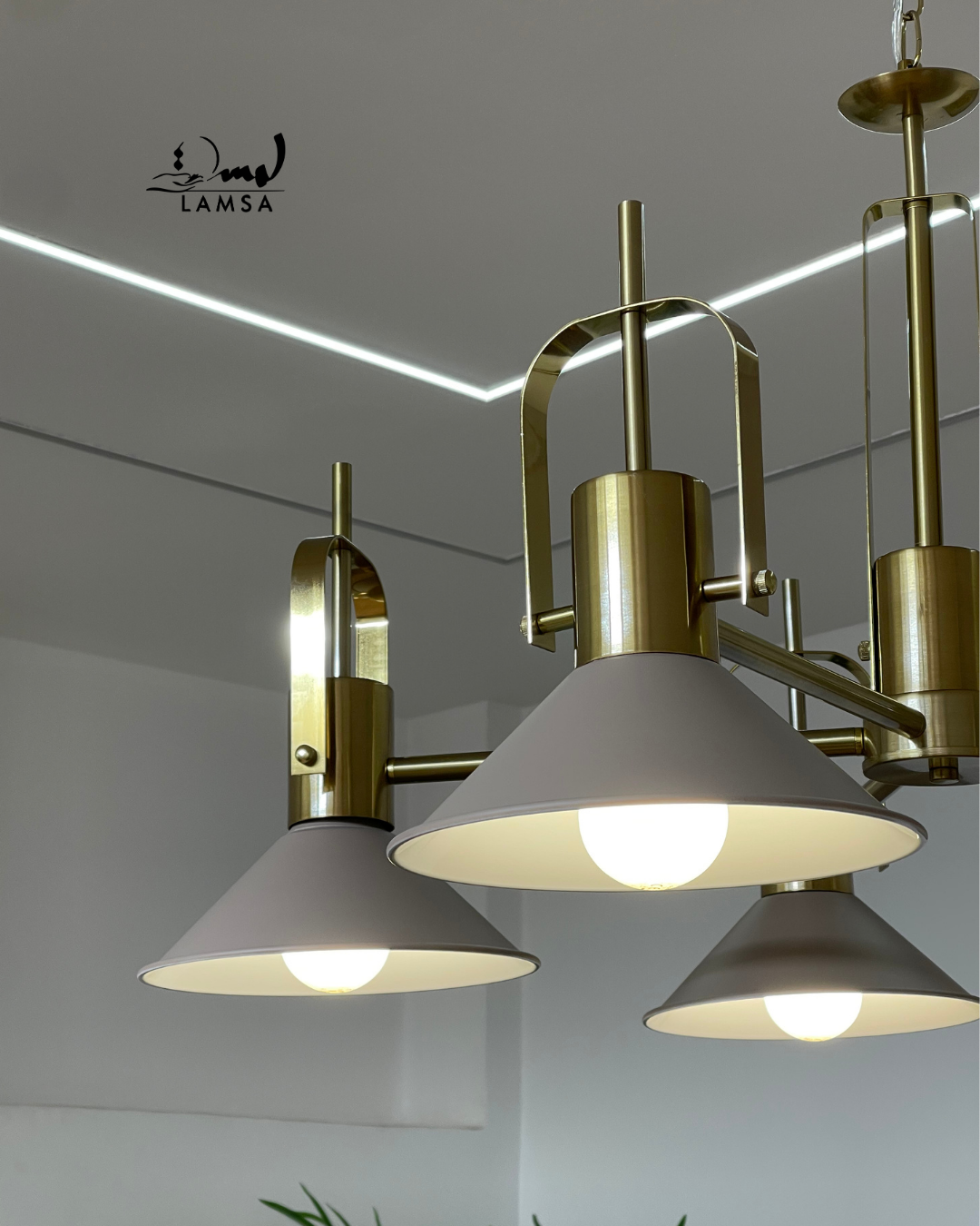 Lustre Chandelier  "Doré" 3 et 5 abat-jour