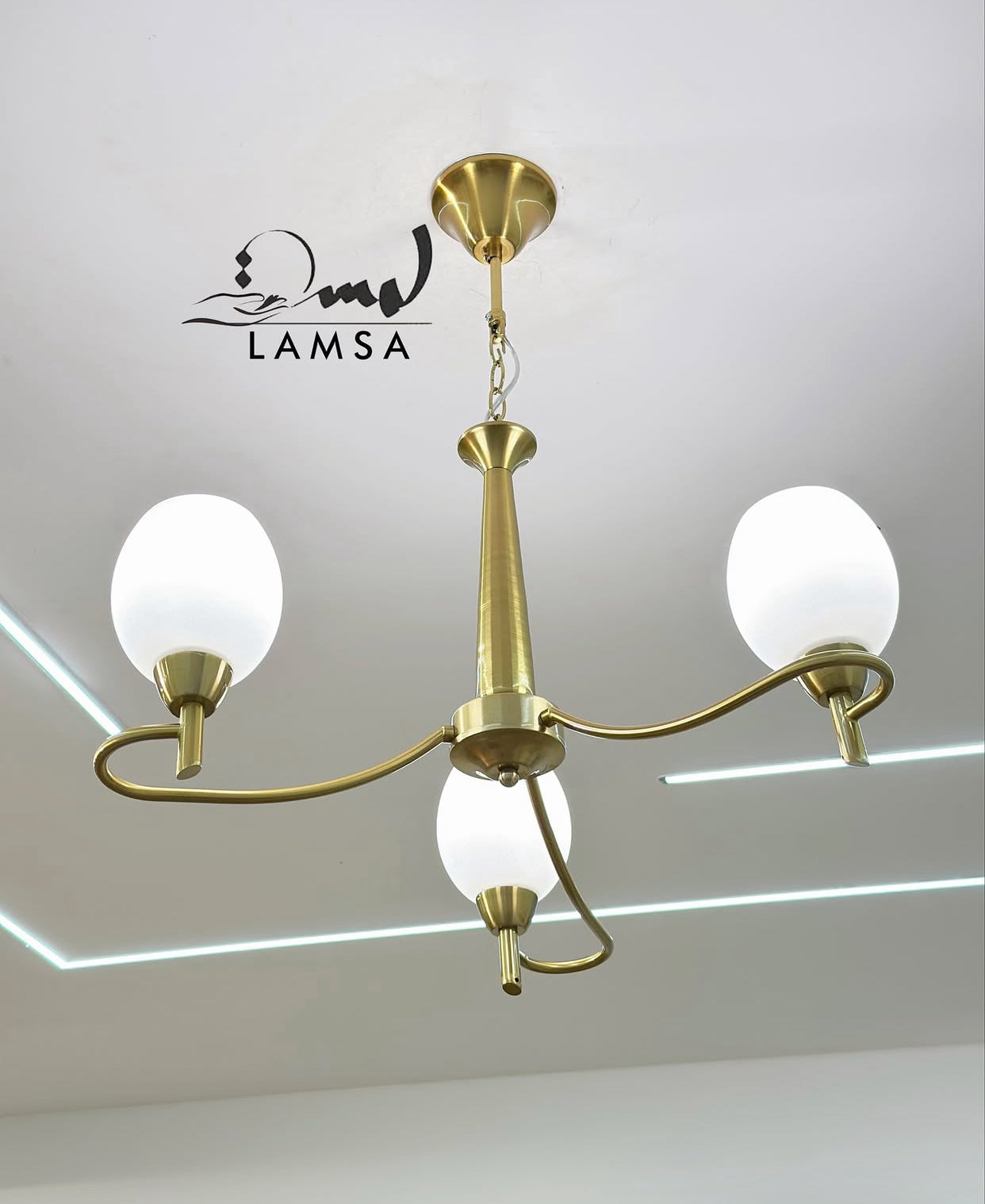 Lustre Chandelier "doré " 3 abat-jour